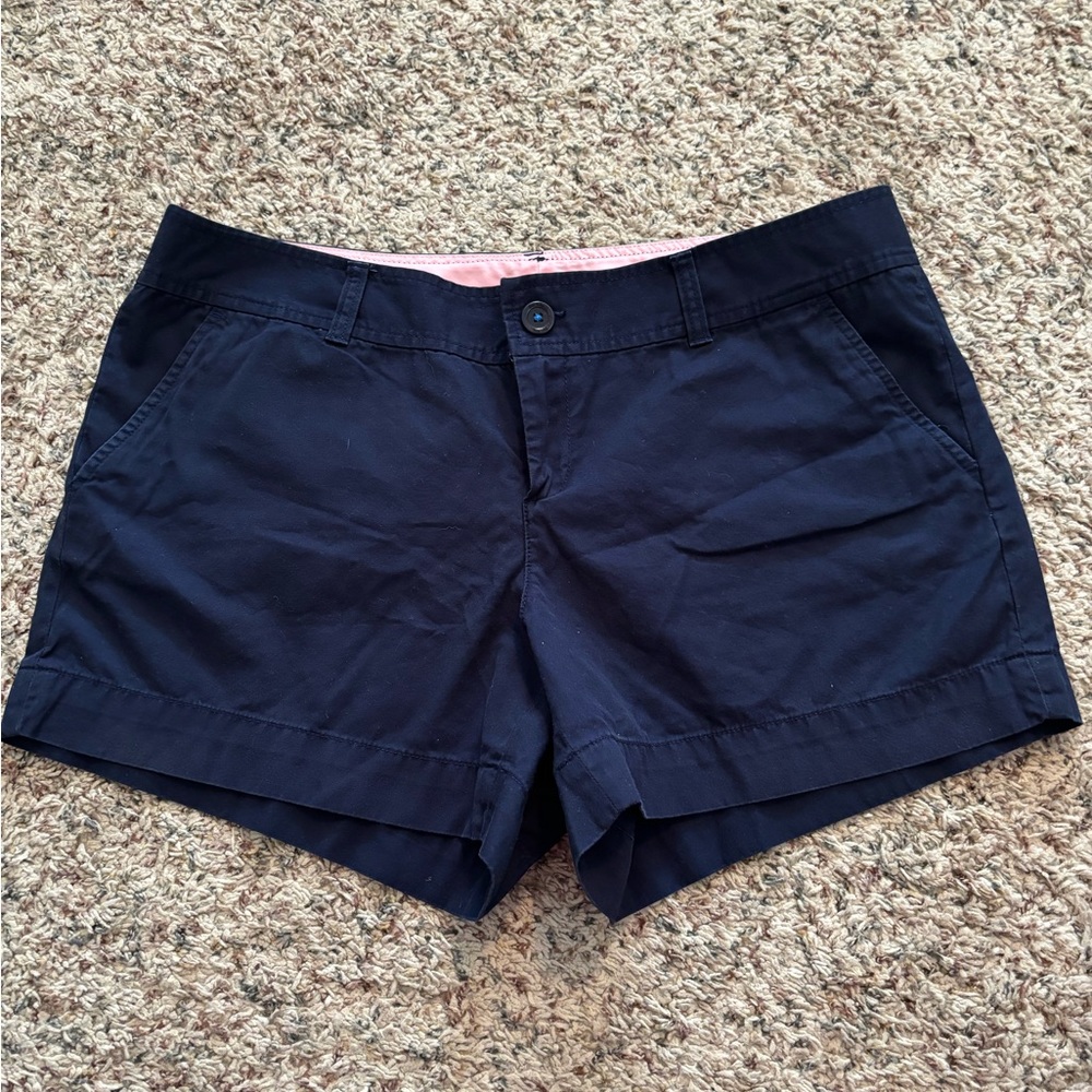Lilly Pulitzer Women’s size 14 navy blue Callahan short. 5” inseam. 100% cotton